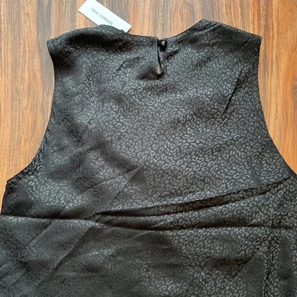 Yigal Azrouel Leopard Jacquard Cross Neck Top - Picture 13 of 15